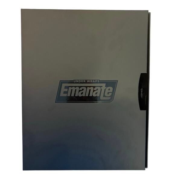 2025 Fanatics Emanate UW Under Wraps Tim Brown Green 8x10 Auto 65/99 SP Raiders - Picture 3 of 3